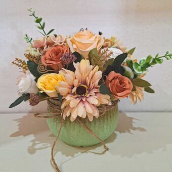 Arreglo de flores artificales